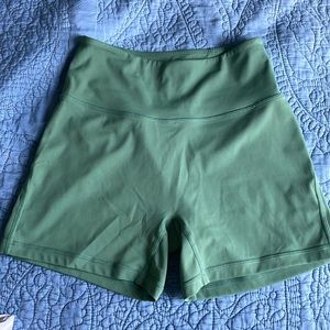 Alphalete pulse shorts